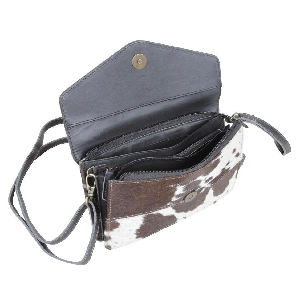 Myra Bag Pelagic Leather Wallet: Stylish Versatility for Every Occasion