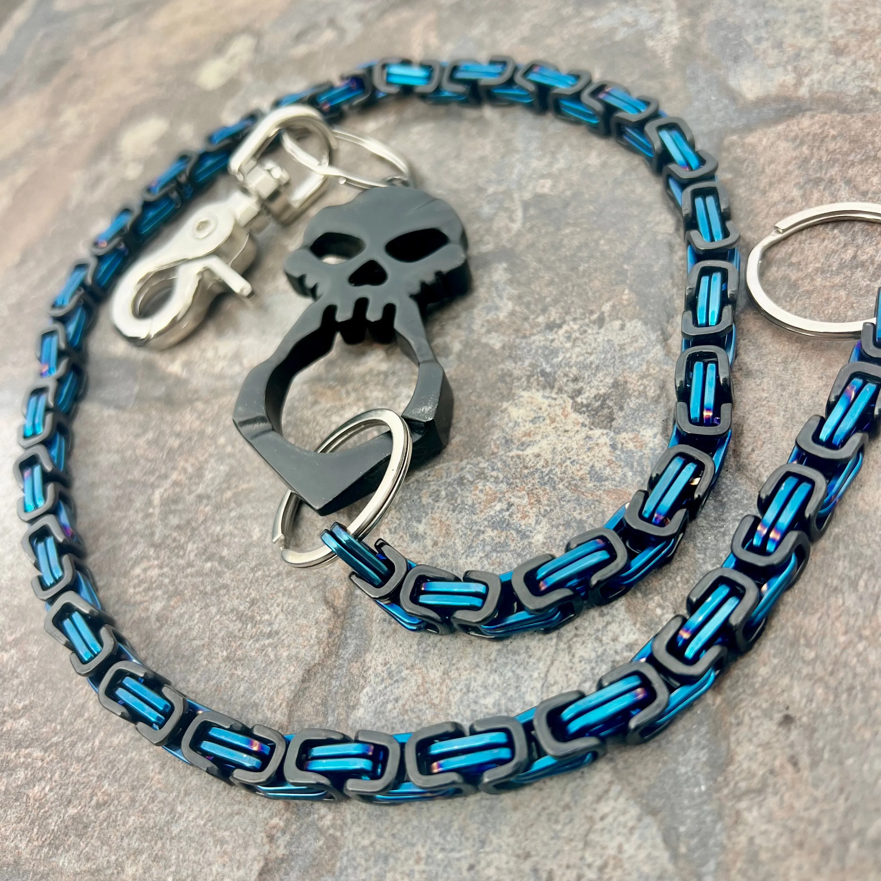 One Finger Ring Black Wallet Chain - Black & Blue Daytona Deluxe - WC045D