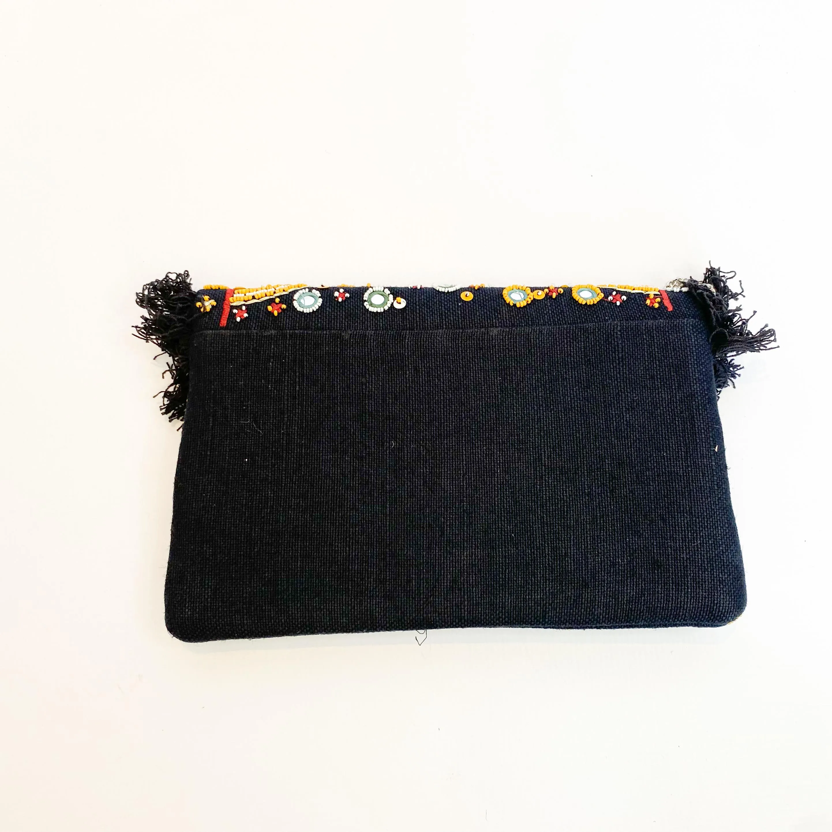 Queue clutch bag