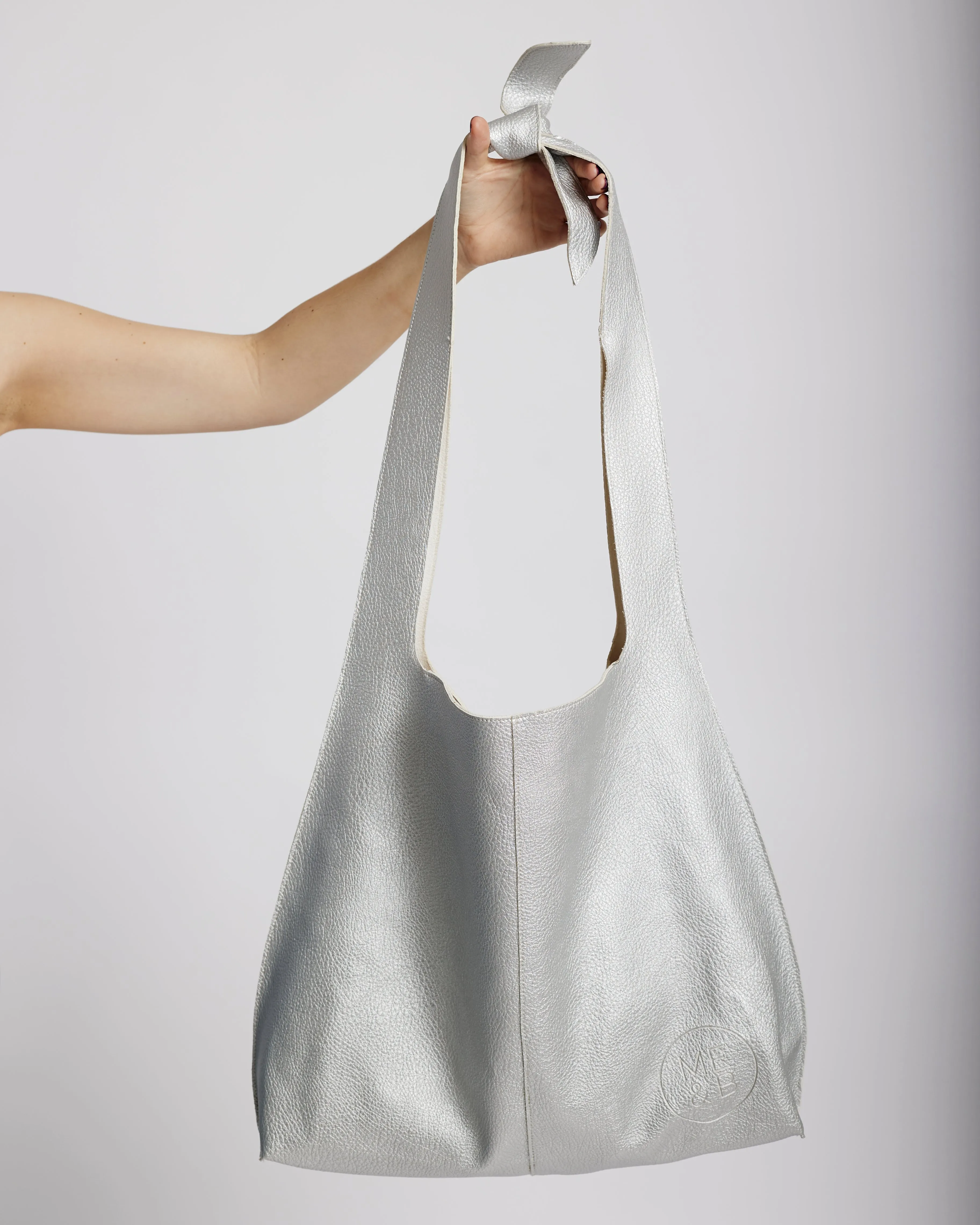 The Tie Shoulder Tote Bag Silver